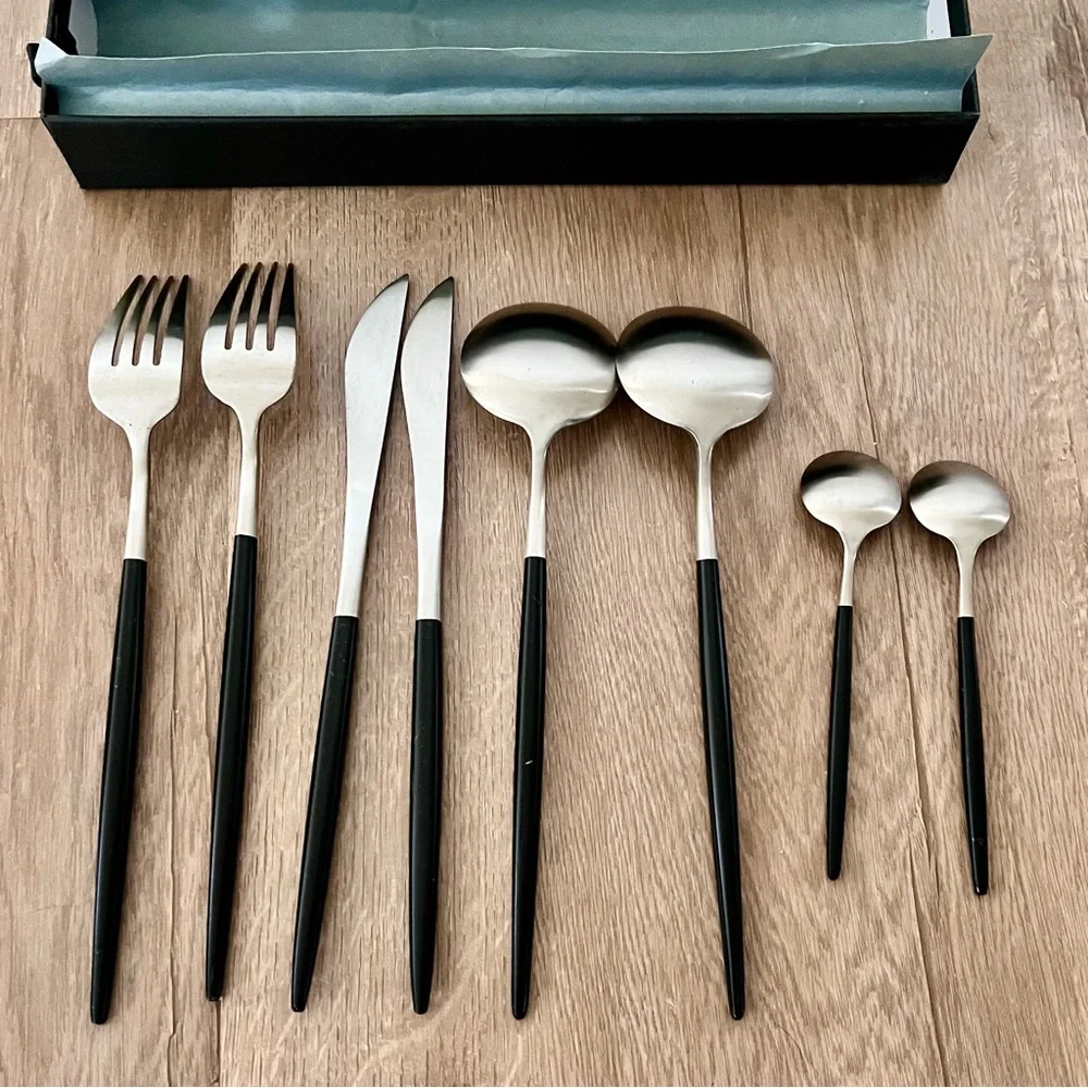 JazzUp JazzUpCo French Flatware 8 PCs Black Silver - Forks Knifes Spoons Retired